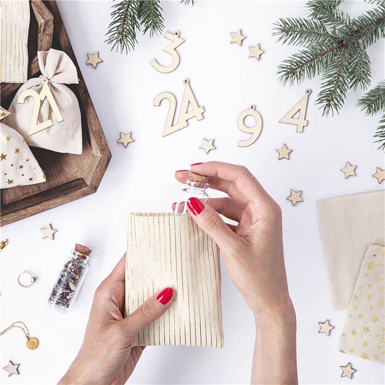 Calendrier de l'Avent avec sacs en textile