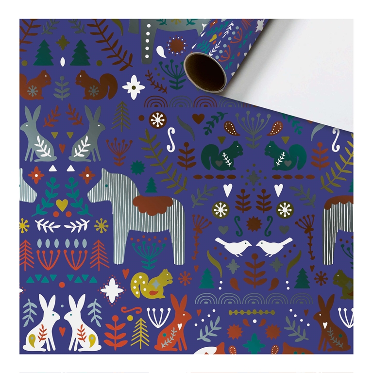 Papier d'emballage cadeau en rouleau, bleu avec des motifs folkloriques