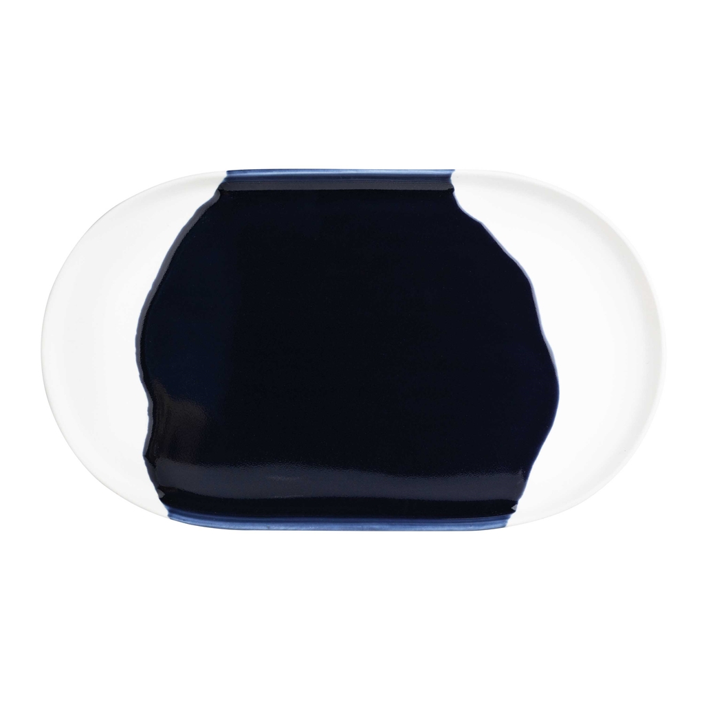 Plateau en porcelaine avec une glaçure bleu foncé