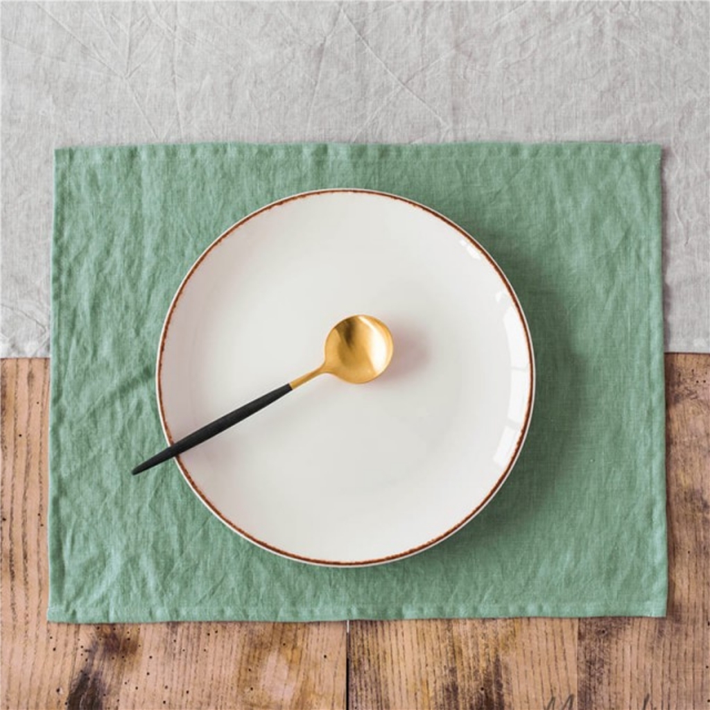 Set de sets de table en lin matcha vert