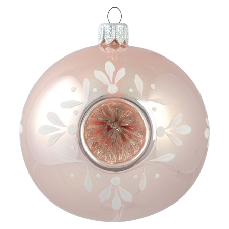 Boule de Noël rose avec fleurs blanches et réflecteur