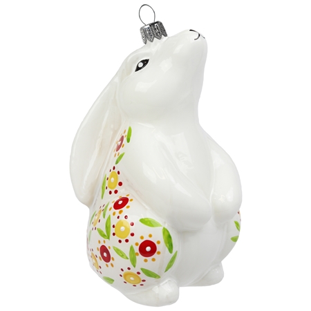 Lapin oreillard avec un décor de fleurs printanieres