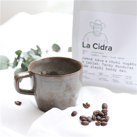 Tasse à café marron