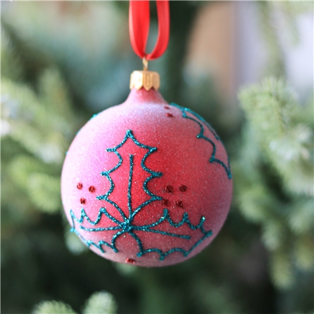 Boule rouge, décor houx