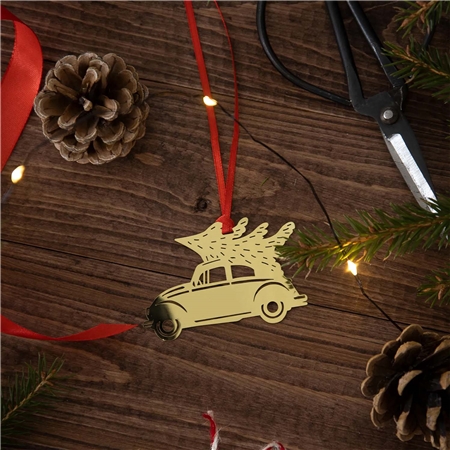 Voiture jouet de décoration à suspendre avec un arbre
