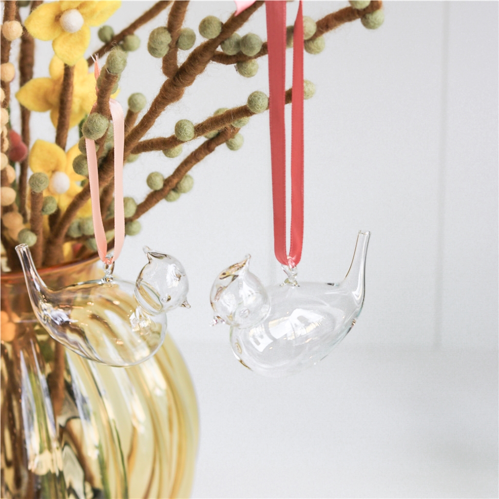 Oiseau en verre transparent