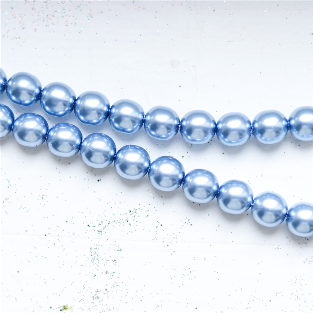 Chaîne de perles de verre bleues