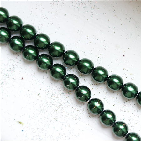 Chaîne de perles de verre vertes
