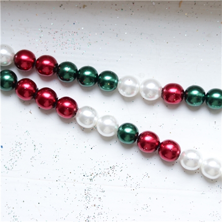 Chaîne de perles de verre aux couleurs traditionnelles