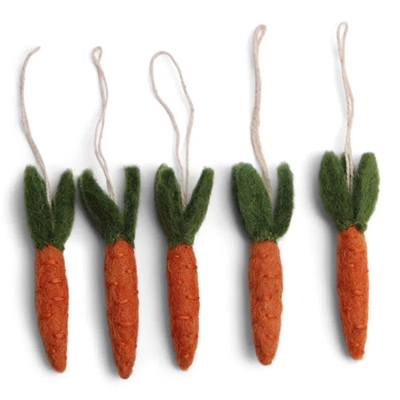 Jeu de carottes en feutre